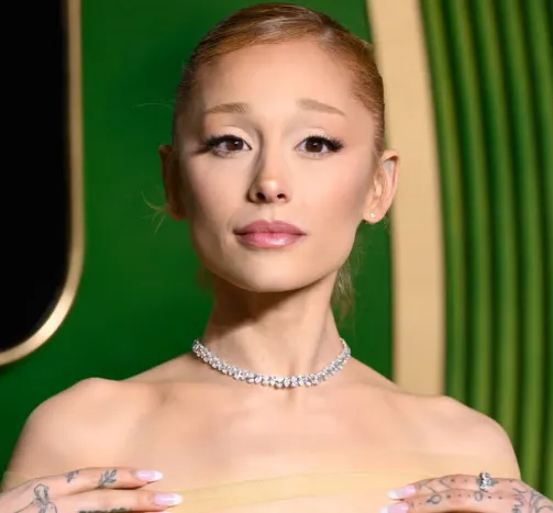 Ariana Grande Weight, Height, Age, Net Worth, Career, And More